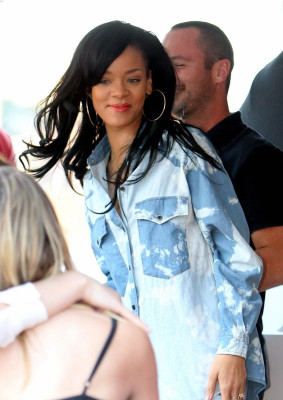 photo 7 in Rihanna gallery [id495017] 2012-04-10 00:00:00