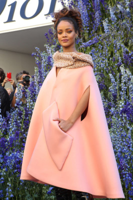photo 26 in Rihanna gallery [id834376] 2015-10-05 00:00:00