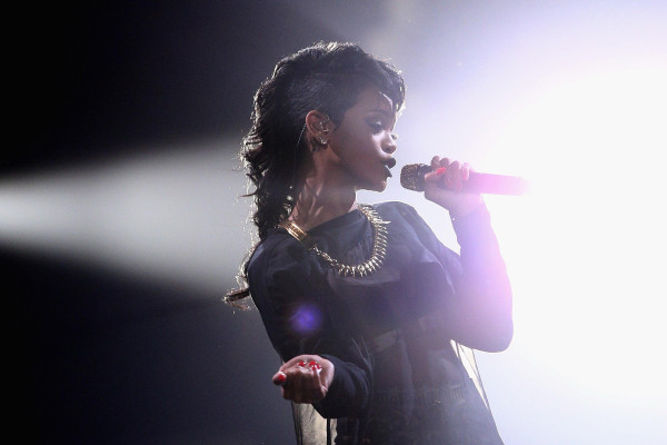 photo 20 in Rihanna gallery [id671648] 2013-10-21 00:00:00