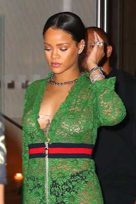 photo 10 in Rihanna gallery [id889377] 2016-05-29 00:00:00