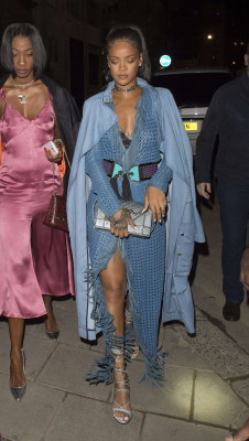 photo 11 in Rihanna gallery [id896885] 2016-07-04 00:00:00