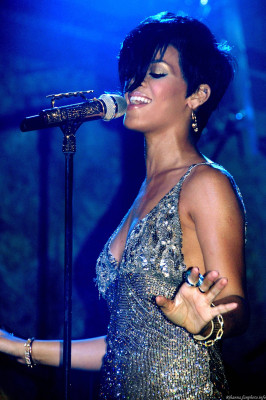 photo 6 in Rihanna gallery [id123642] 2008-12-29 00:00:00