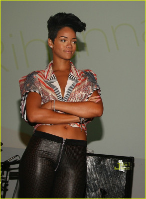 photo 3 in Rihanna gallery [id160197] 2009-05-22 00:00:00