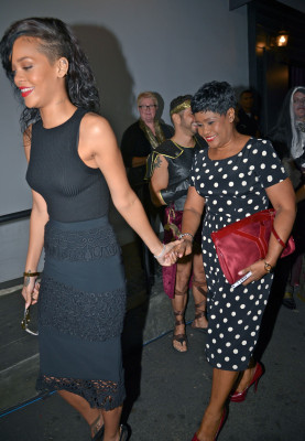 photo 6 in Rihanna gallery [id578944] 2012-11-10 00:00:00