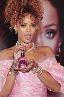photo 16 in Rihanna gallery [id827744] 2015-09-02 00:00:00
