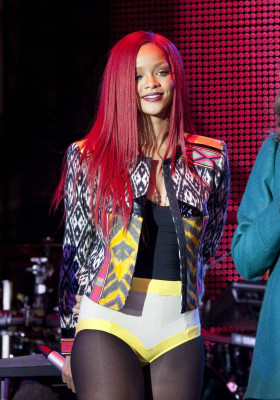 photo 28 in Rihanna gallery [id314884] 2010-11-18 00:00:00