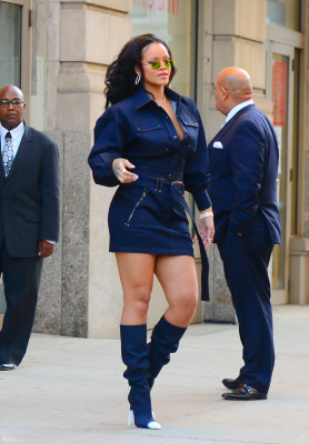 photo 6 in Rihanna gallery [id1003177] 2017-10-15 00:00:00