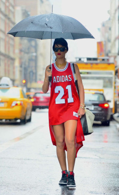 photo 10 in Rihanna gallery [id663820] 2013-09-16 00:00:00