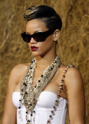 photo 14 in Rihanna gallery [id197047] 2009-10-13 00:00:00
