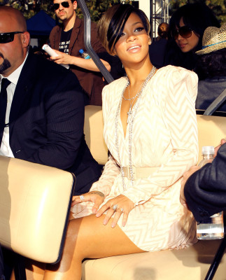 photo 27 in Rihanna gallery [id581976] 2012-11-18 00:00:00