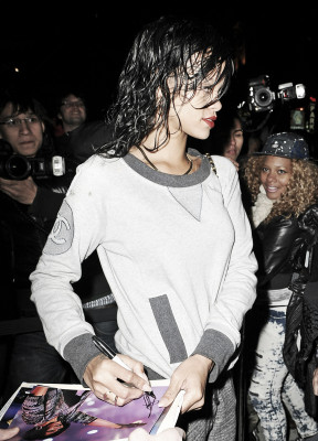 photo 12 in Rihanna gallery [id580185] 2012-11-11 00:00:00