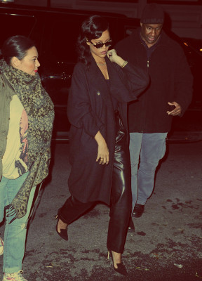 photo 20 in Rihanna gallery [id581327] 2012-11-13 00:00:00