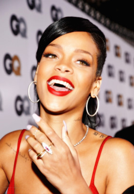 photo 16 in Rihanna gallery [id582662] 2012-11-19 00:00:00
