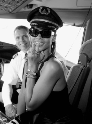 photo 6 in Rihanna gallery [id583382] 2012-11-20 00:00:00