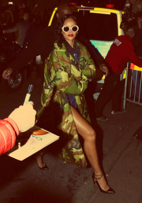 photo 14 in Rihanna gallery [id584069] 2012-11-20 00:00:00