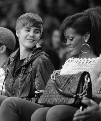photo 7 in Rihanna gallery [id584076] 2012-11-20 00:00:00