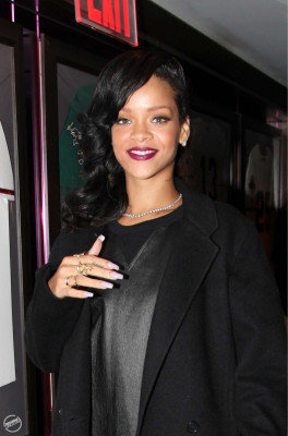 photo 24 in Rihanna gallery [id587136] 2012-11-30 00:00:00