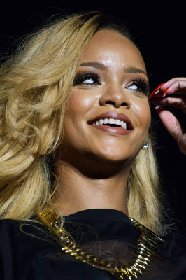 photo 28 in Rihanna gallery [id640185] 2013-06-06 00:00:00