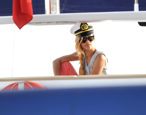 photo 20 in Rihanna gallery [id640978] 2013-06-13 00:00:00
