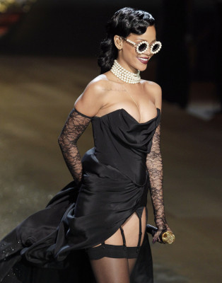 photo 13 in Rihanna gallery [id580585] 2012-11-12 00:00:00