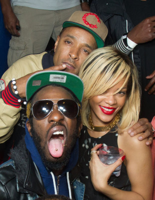 photo 27 in Rihanna gallery [id579663] 2012-11-11 00:00:00