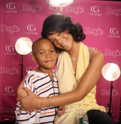 photo 5 in Rihanna gallery [id588211] 2012-12-07 00:00:00