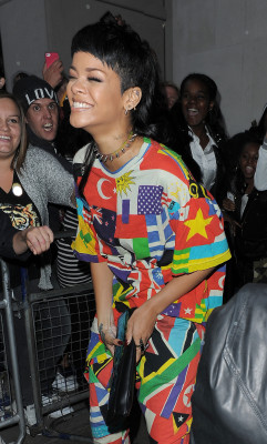 photo 19 in Rihanna gallery [id666245] 2013-09-28 00:00:00