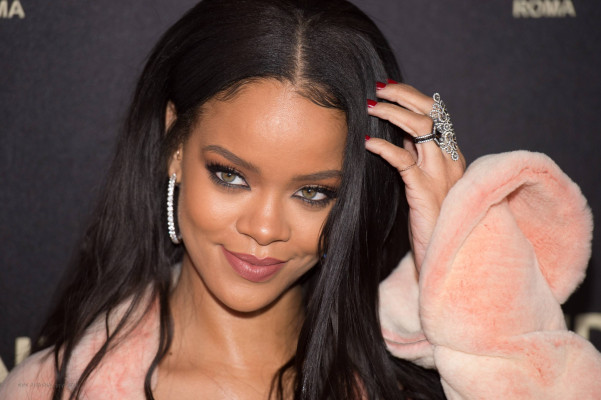 photo 23 in Rihanna gallery [id824772] 2015-08-18 00:00:00