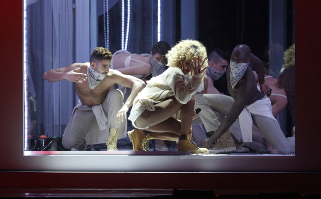 photo 14 in Rihanna gallery [id470345] 2012-02-27 00:00:00
