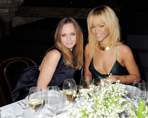 photo 20 in Rihanna gallery [id469657] 2012-02-24 00:00:00