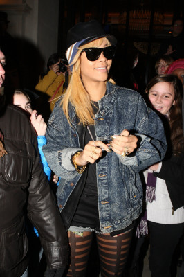 photo 12 in Rihanna gallery [id470347] 2012-02-27 00:00:00