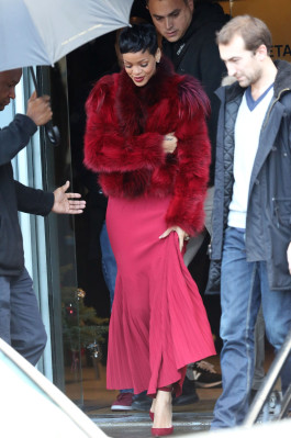 photo 16 in Rihanna gallery [id590861] 2012-12-16 00:00:00