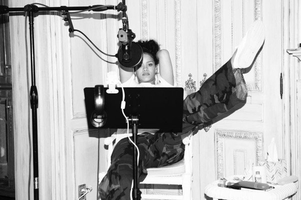 Rihanna -  Фото с процесса создания её альбома «ANTi»