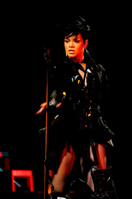 photo 13 in Rihanna gallery [id133209] 2009-02-06 00:00:00