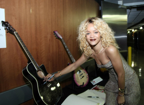 photo 7 in Rihanna gallery [id464285] 2012-02-15 00:00:00