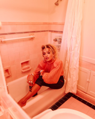 Rita Ora - Instagram 03/11/2018