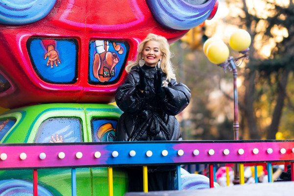 Rita Ora - Macy Thanksgiving Day Parade in New York 11/22/2018