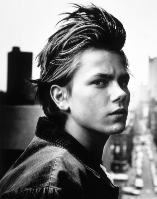River Phoenix pic #248401