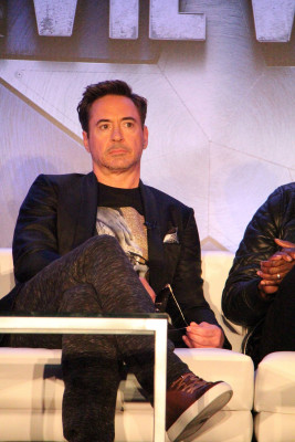 Robert Downey Jr - &#039;Captain America Civil War&#039; Press Conference in BH 04/10/2016