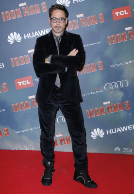 Robert Downey Jr - &#039;Iron Man 3&#039; Premiere in Paris 04/14/2013