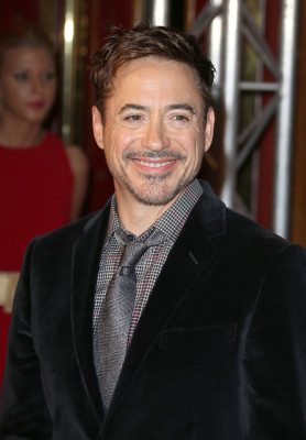 Robert Downey Jr - &#039;Iron Man 3&#039; Premiere in Paris 04/14/2013