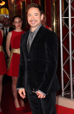 Robert Downey Jr - &#039;Iron Man 3&#039; Premiere in Paris 04/14/2013