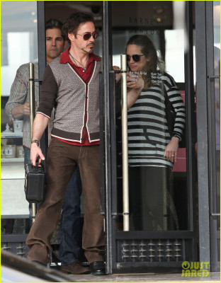 Robert Downey Jr - Leaving Barney&#039;s NY in Beverly Hills 01/15/2012