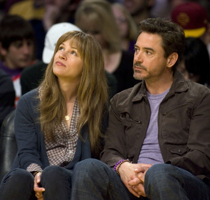 Robert Downey Jr - LA Lakers &amp; Dallas Mavericks NBA Game in LA 03/15/2009