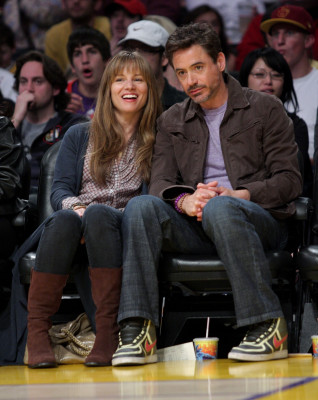 Robert Downey Jr - LA Lakers &amp; Dallas Mavericks NBA Game in LA 03/15/2009
