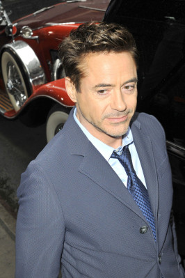 Robert Downey Jr - Good Morning America in New York 04/29/2013