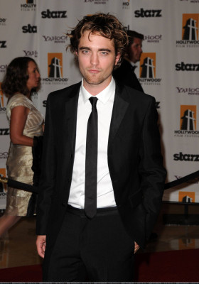 Robert Pattinson pic #123994