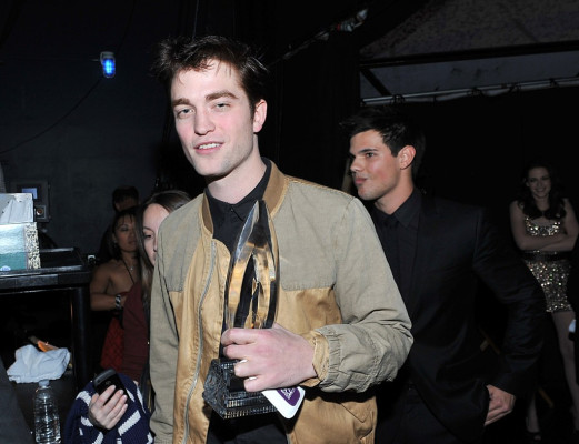 Robert Pattinson pic #338337