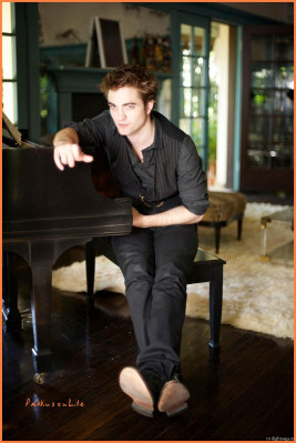 Robert Pattinson pic #315444