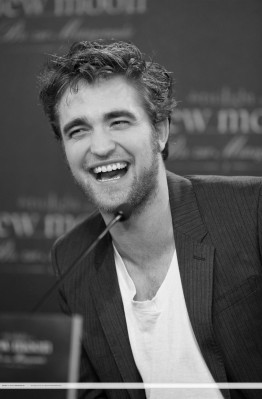 photo 19 in Robert Pattinson gallery [id255102] 2010-04-07 00:00:00